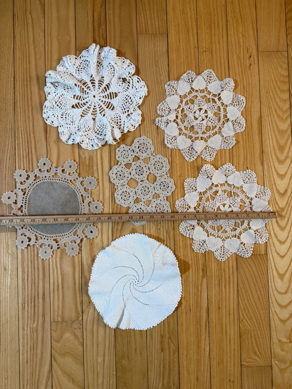 VTG Crochet/Doilies, Mixed Round Smalls Lot